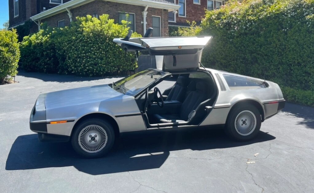 delorean dmc-12