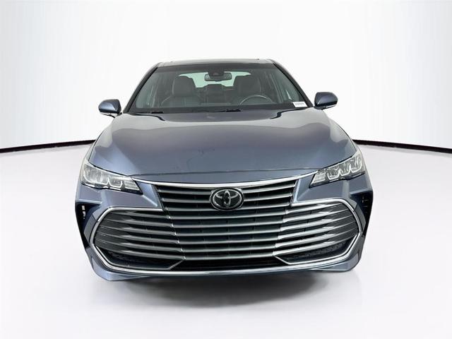 2022 toyota avalon xle