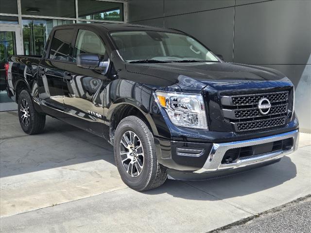 2023 nissan titan sv