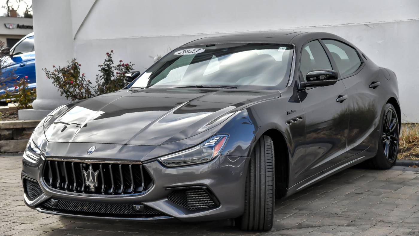 2023 maserati ghibli modena q4
