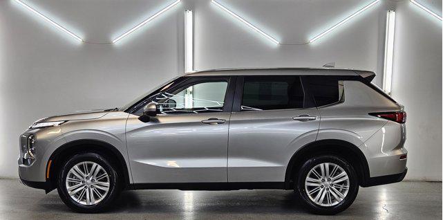 2023 mitsubishi outlander es