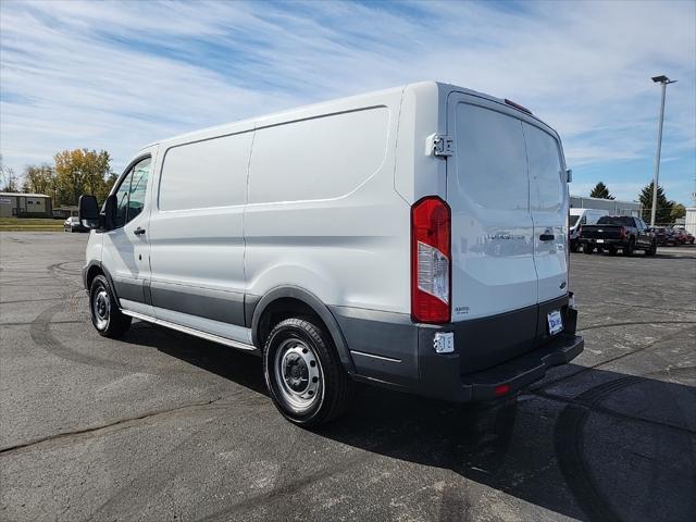2015 ford transit-150 base