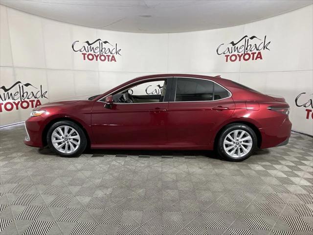 2022 toyota camry le
