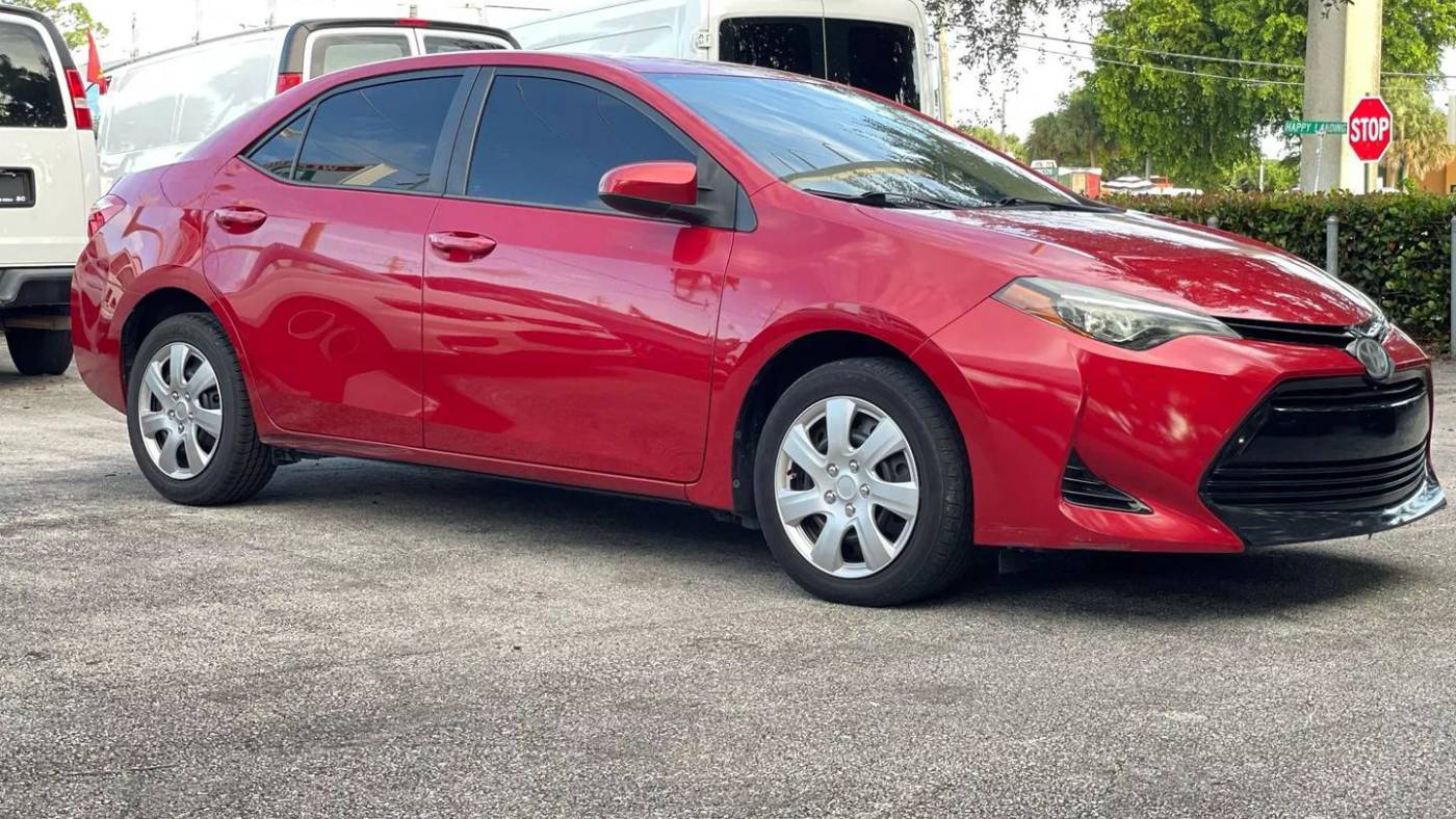 2018 toyota corolla le