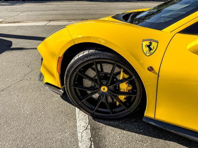 2019 ferrari 488 pista base