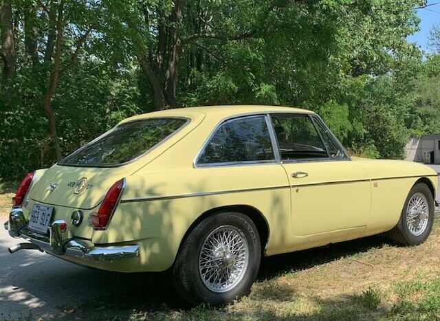 1969 mgb gt, overdrive, previously owned by leonard cohen - stunning driver!