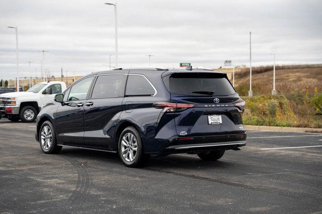 2022 toyota sienna limited