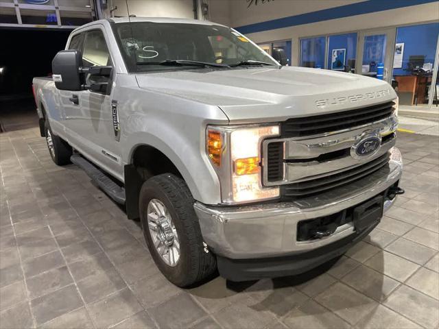 2019 ford f-350 xlt