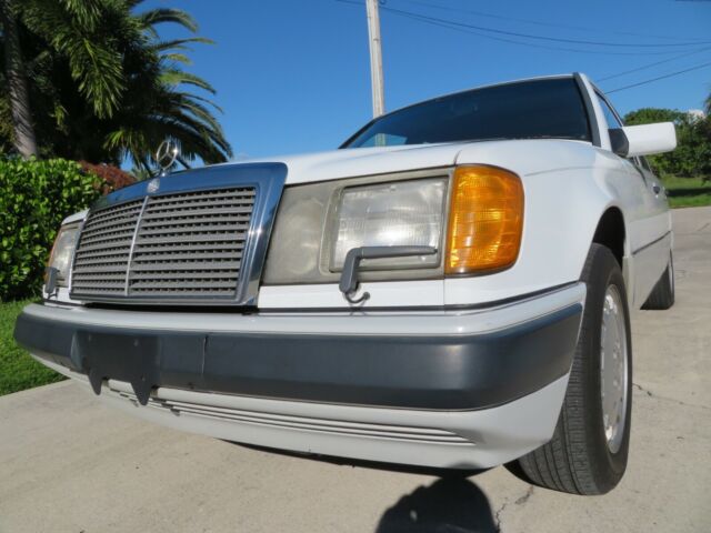 1990 300te 4matic wagon 3rd seat super clean service history 40+ pics in descrip