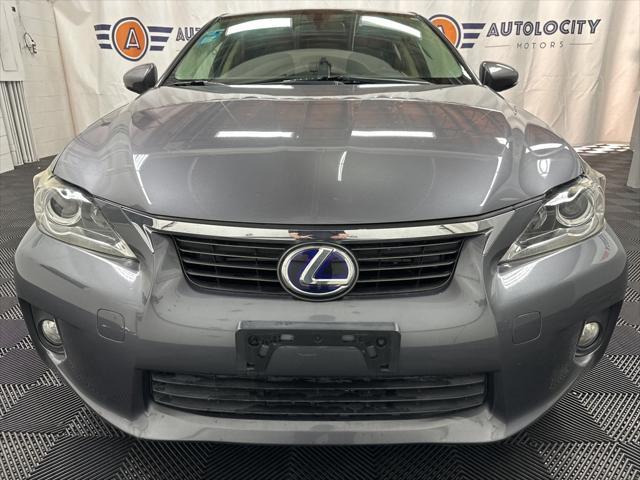 2017 lexus ct 200h base