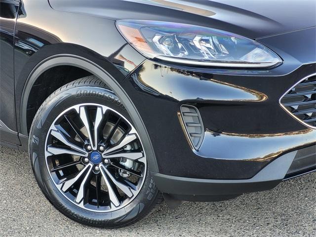2021 ford escape se