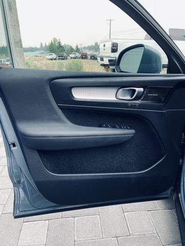 2020 volvo xc40 t5 momentum