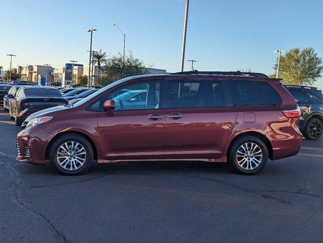 2018 toyota sienna limited