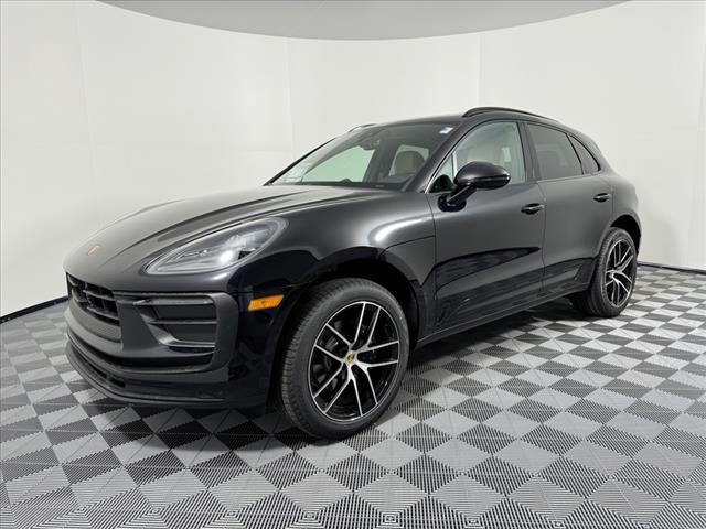 2024 porsche macan base