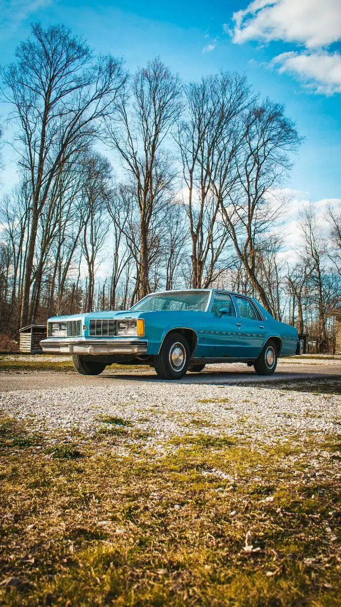 1979 oldsmobile 88 sedan blue royale