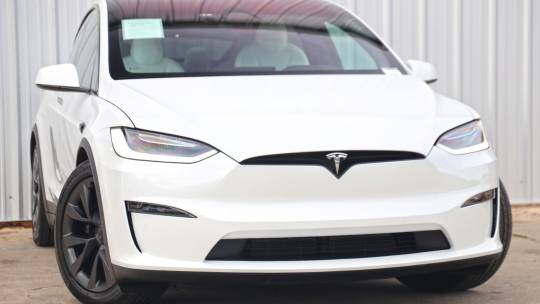 2022 Tesla Model X plaid