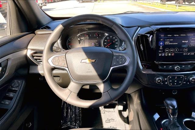 2022 chevrolet traverse lt leather