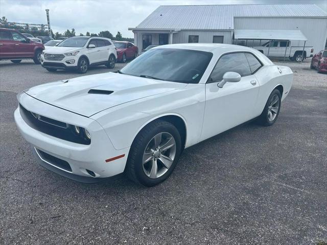 2016 dodge challenger sxt
