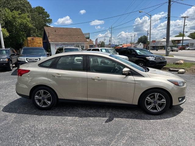 2017 ford focus se