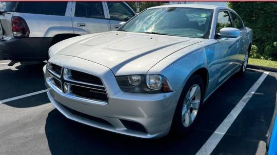2012 dodge charger se