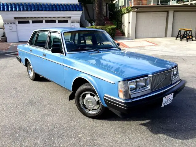 ***** 1985 vintage volvo 240dl rare scotia blue very clean 1 owner 240 dl