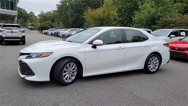 2018 toyota camry l