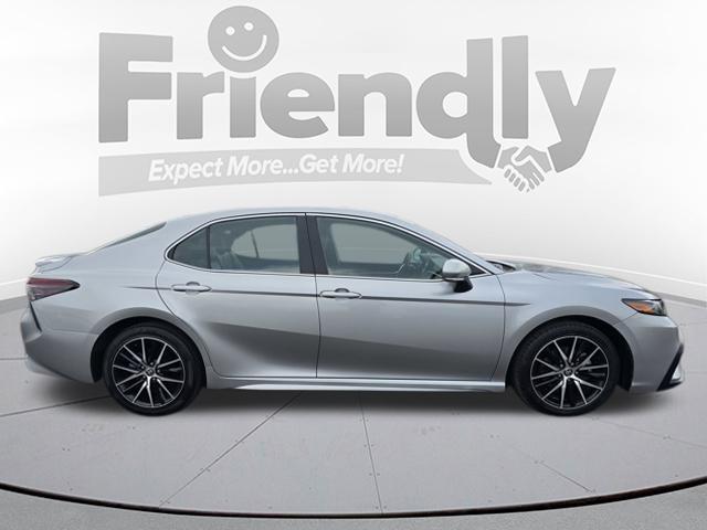 2023 toyota camry se