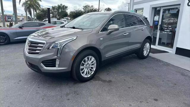 2017 cadillac xt5 base