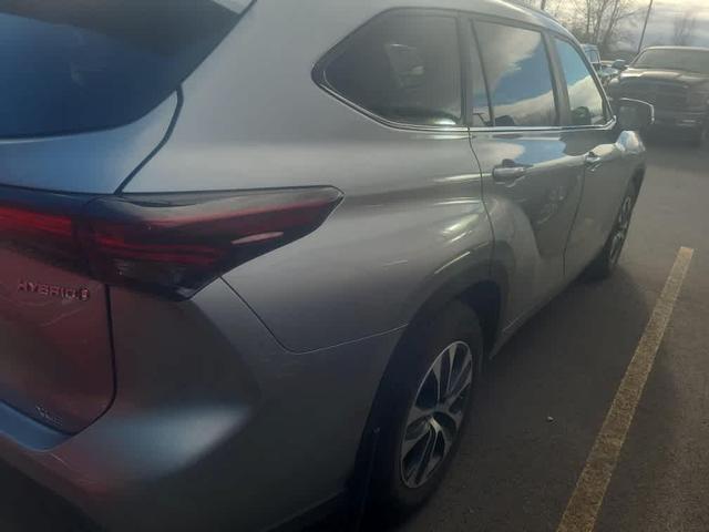 2024 toyota highlander hybrid xle