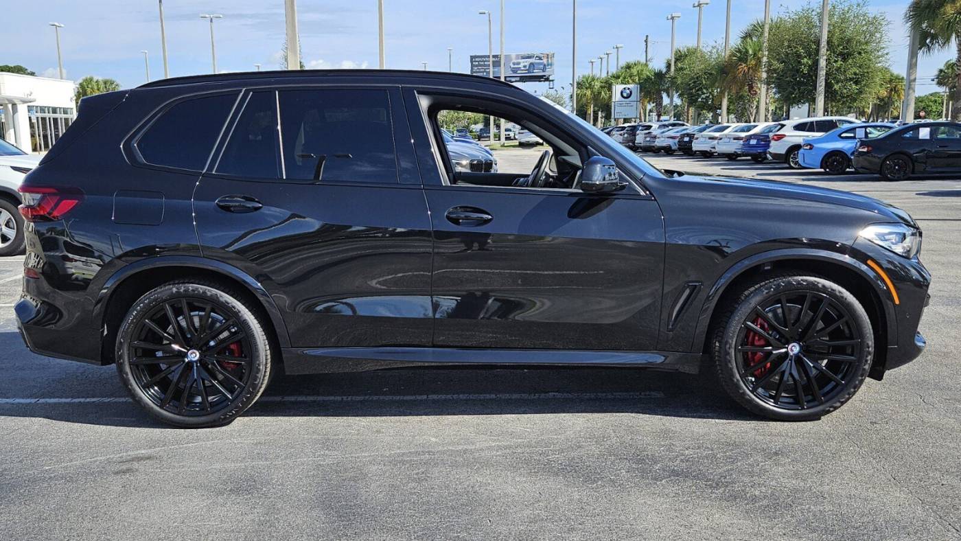 2022 bmw x5 m50i