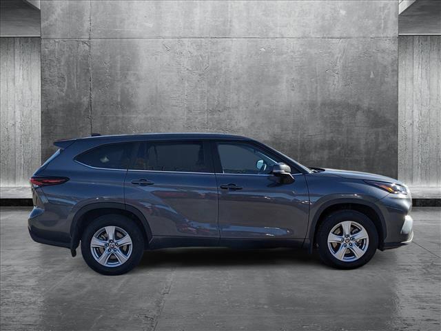 2024 toyota highlander le