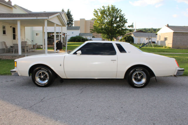 1976 buick regal, 41k miles, 350, auto. nice car!!