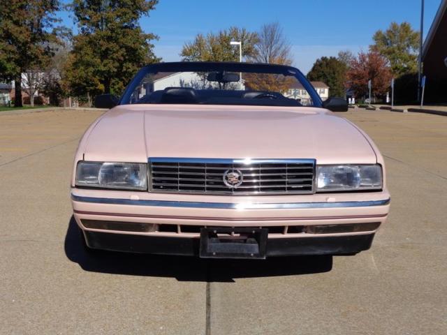 1993 cadillac allante' 68,574 miles pink pearl 8 cylinder engine 4.6l/279 4-sp