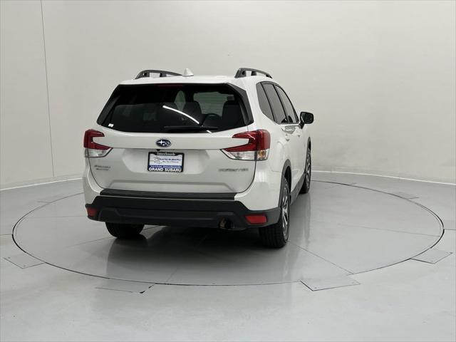 2022 subaru forester premium