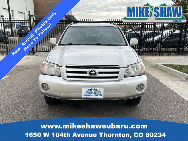 2004 toyota highlander base