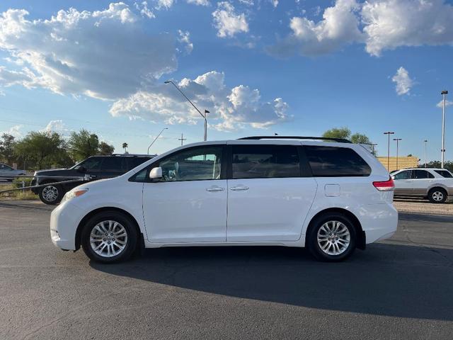 2013 toyota sienna xle