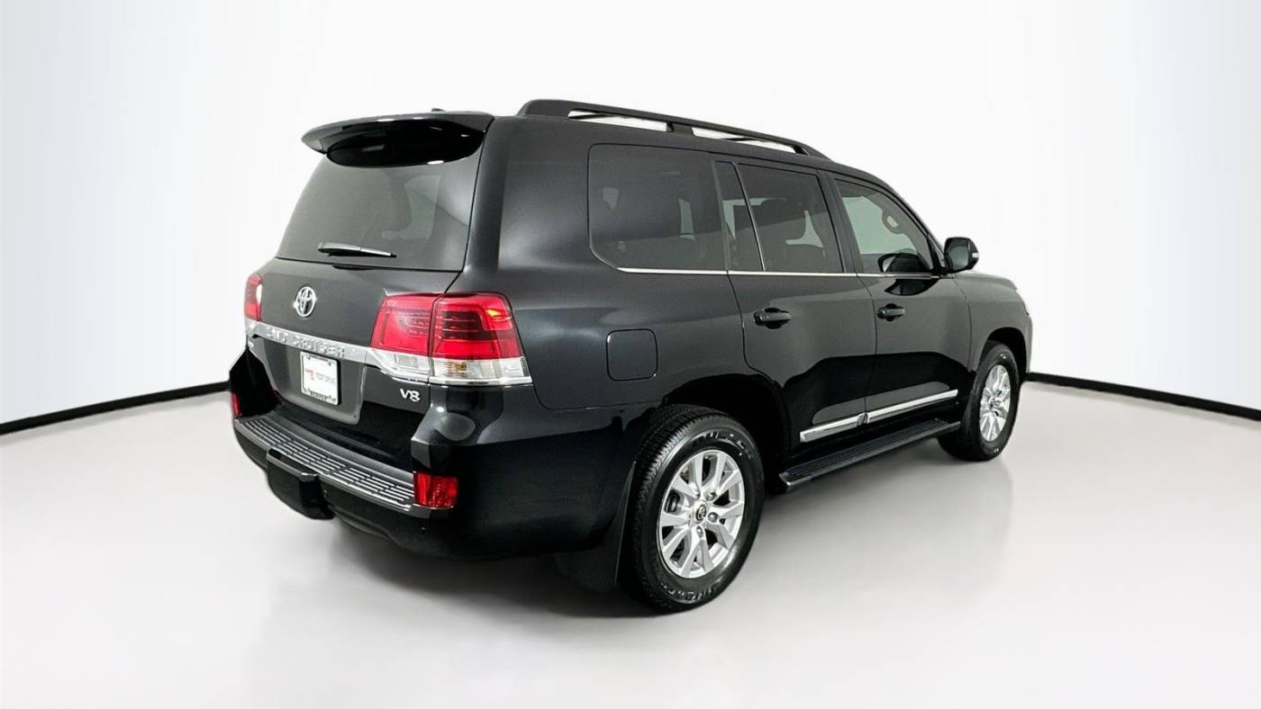 2021 toyota land cruiser base