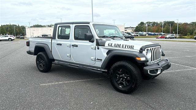 2023 jeep gladiator sport
