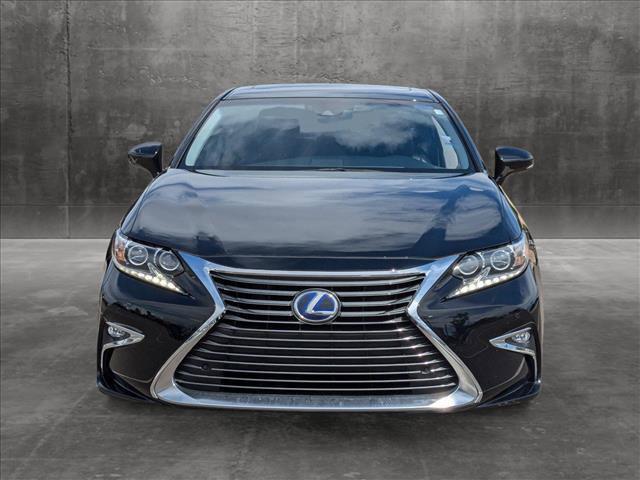2017 lexus es 300h base