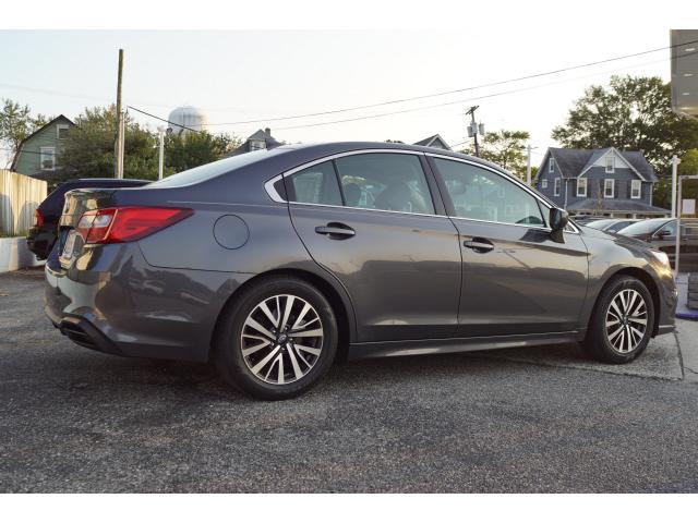 2019 subaru legacy premium