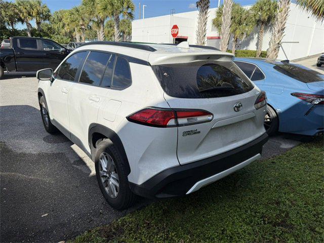 2022 toyota corolla cross le