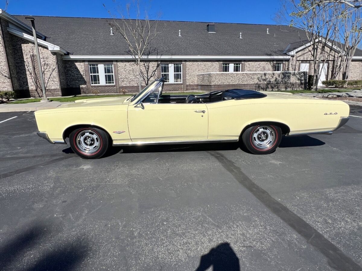 389 tri-power 4 speed posi 3:55 rear candlelite cream convertible