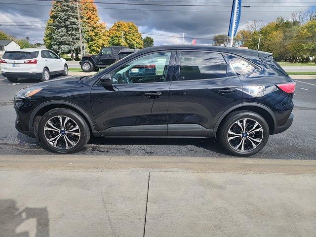 2021 ford escape se