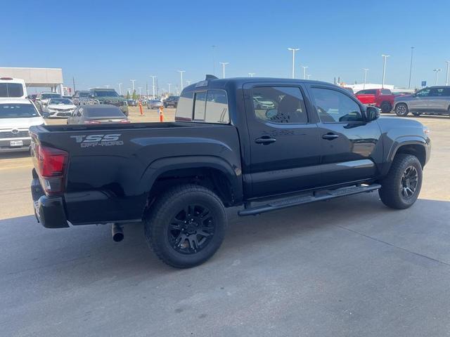 2022 toyota tacoma sr