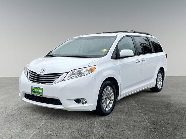 2013 toyota sienna le