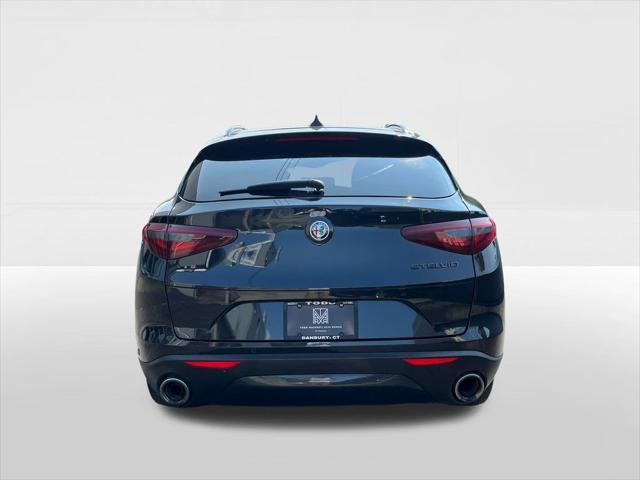 2021 alfa romeo stelvio base