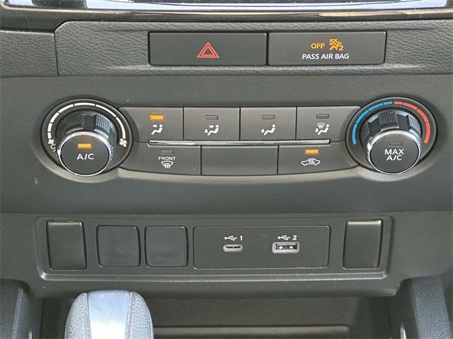 2022 nissan frontier sv