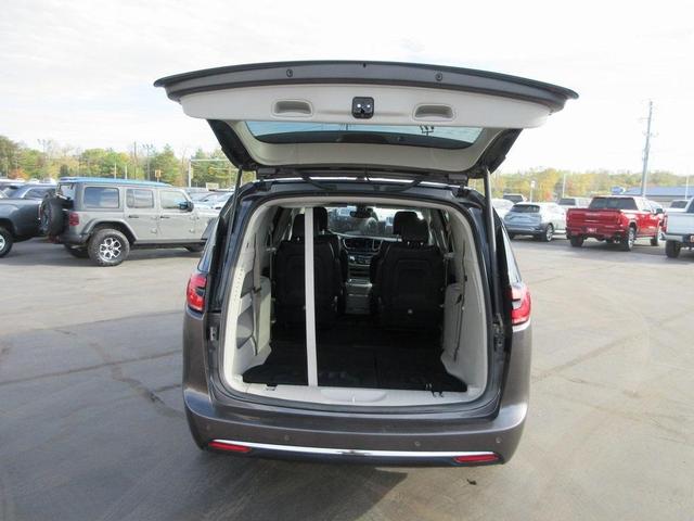 2022 chrysler pacifica touring-l