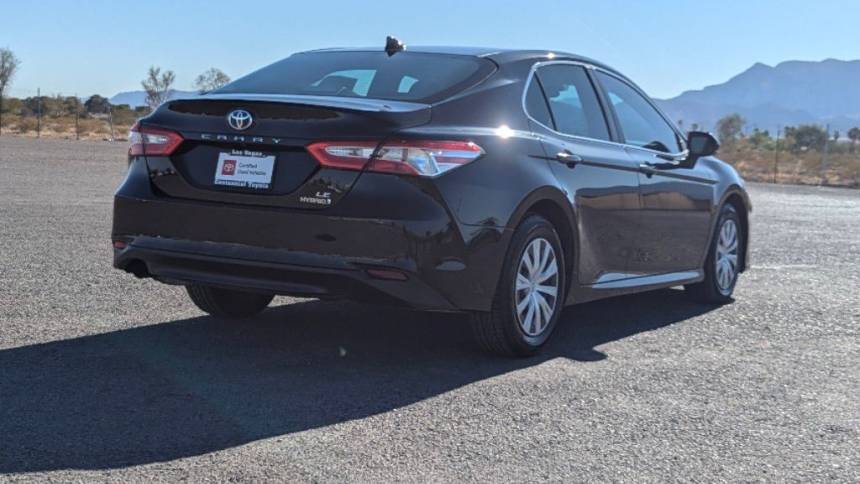 2019 toyota camry hybrid le