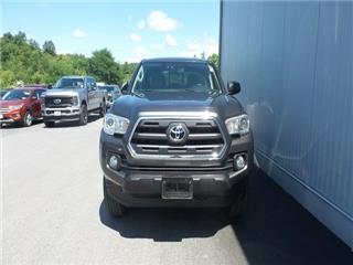 2016 Toyota Tacoma sr v6